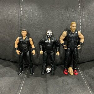 AEW lot of 3! The inner circle! Ortiz, Jake Hager, & Sammy Guevera!